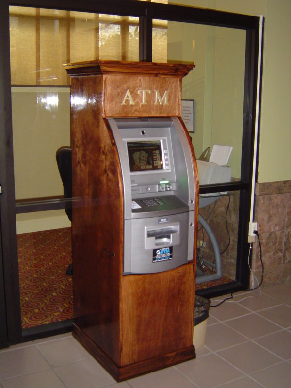 do hotels have atms